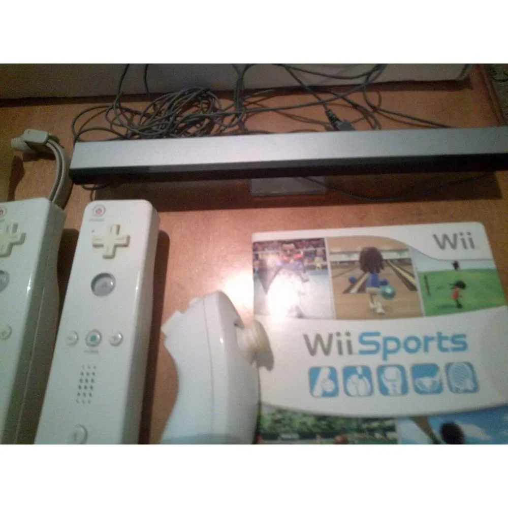 WII sports console‎ with game wireless keyboard and accessories tested works